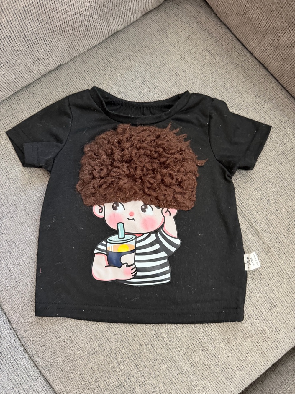 SHEIN Black Kids' Tee with Brown 3D Hair Character